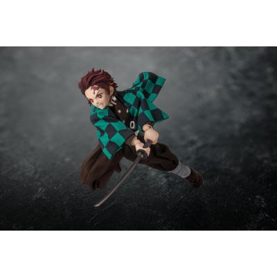 Demon Slayer: Kimetsu no Yaiba Estatua 1/6 Tanjiro Kamado 20 cm