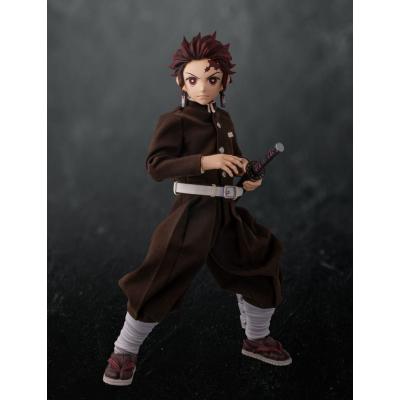 Demon Slayer: Kimetsu no Yaiba Estatua 1/6 Tanjiro Kamado 20 cm