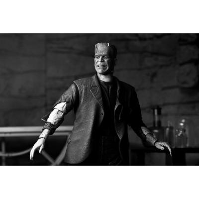 Universal Monsters Figura Ultimate Frankenstein's Monster (Bride of Frankenstein) (B&W) 18 cm