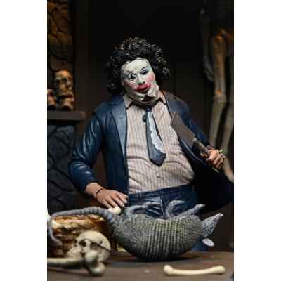 La Matanza de Texas Figura Clothed Ultimate Pretty Woman Leatherface 50th Anniversary 20 cm
