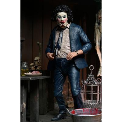 La Matanza de Texas Figura Clothed Ultimate Pretty Woman Leatherface 50th Anniversary 20 cm