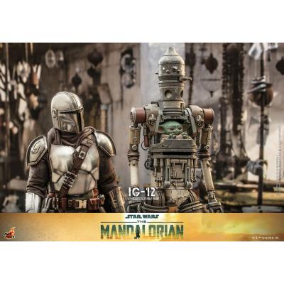 Star Wars: The Mandalorian Figura 1/6 IG-12 36 cm
