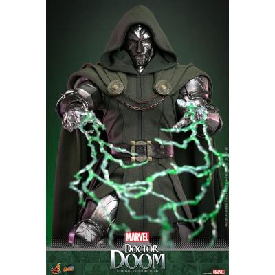 Marvel Figura Comic Masterpiece 1/6 Doctor Doom 33 cm