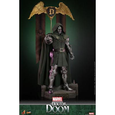 Marvel Figura Comic Masterpiece 1/6 Doctor Doom 33 cm