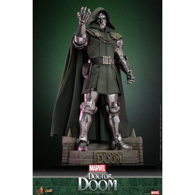Marvel Figura Comic Masterpiece 1/6 Doctor Doom 33 cm