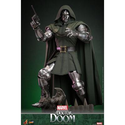 Marvel Figura Comic Masterpiece 1/6 Doctor Doom 33 cm