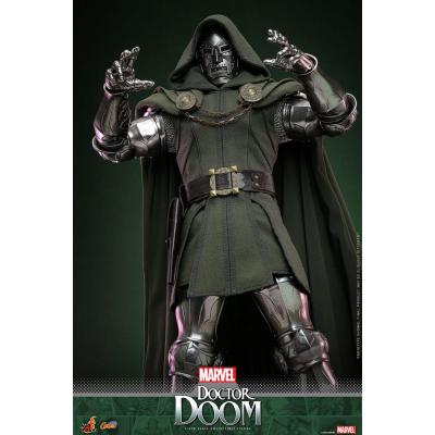 Marvel Figura Comic Masterpiece 1/6 Doctor Doom 33 cm