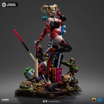 DC Comics Estatua 1/10 Deluxe Art Scale Harley Quinn (Gotham City Sirens) 22 cm