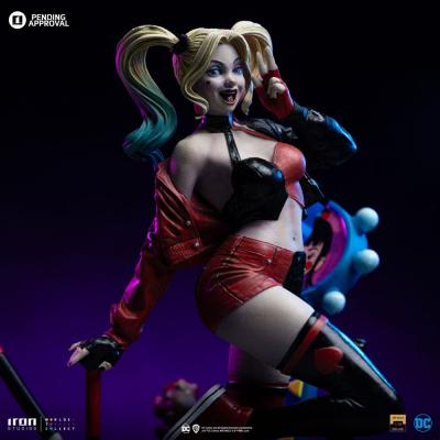 DC Comics Estatua 1/10 Deluxe Art Scale Harley Quinn (Gotham City Sirens) 22 cm