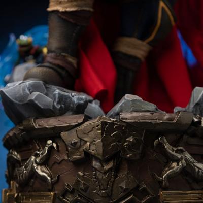 Marvel Estatua Legacy Replica 1/4 Thor Unleashed