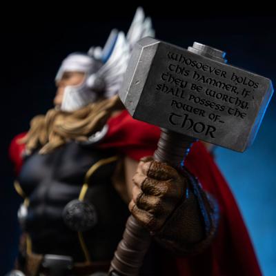 Marvel Estatua Legacy Replica 1/4 Thor Unleashed