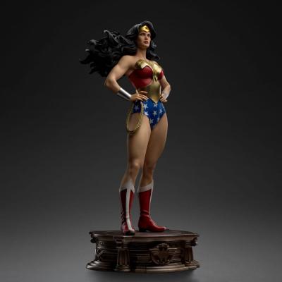 DC Comics Estatua Legacy Replica 1/4 Wonder Woman 56 cm