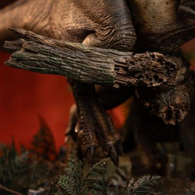 Parque Jurásico Estatua 1/20 Demi Art Scale T-Rex Chase 30 cm