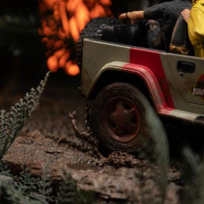 Parque Jurásico Estatua 1/20 Demi Art Scale T-Rex Chase 30 cm