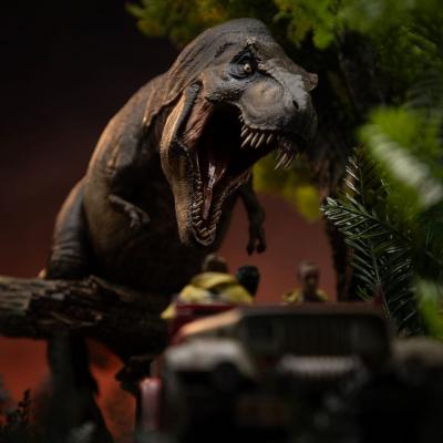Parque Jurásico Estatua 1/20 Demi Art Scale T-Rex Chase 30 cm