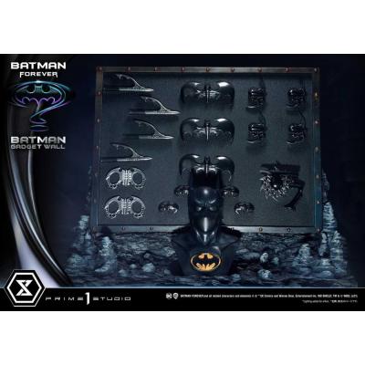 Batman Forever Diorama Museum Masterline Series 1/3 Batman Gadget Wall 49 cm