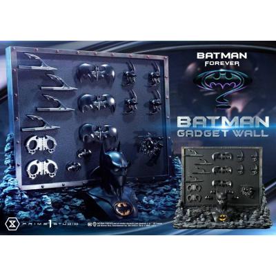Batman Forever Diorama Museum Masterline Series 1/3 Batman Gadget Wall 49 cm