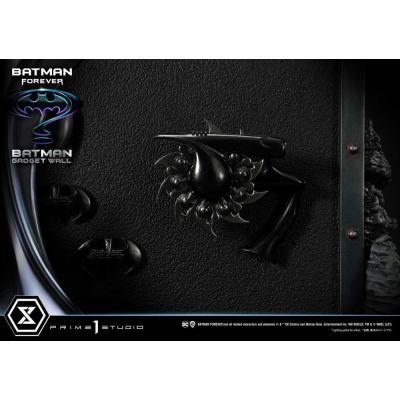 Batman Forever Diorama Museum Masterline Series 1/3 Batman Gadget Wall 49 cm