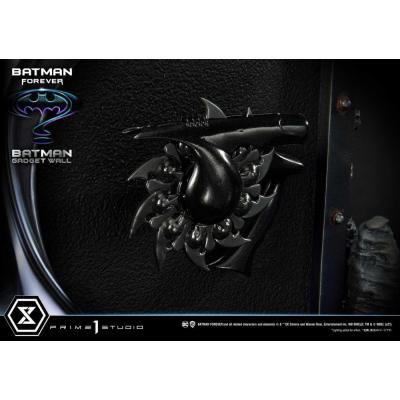 Batman Forever Diorama Museum Masterline Series 1/3 Batman Gadget Wall 49 cm