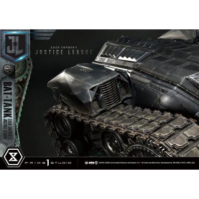 Zack Snyder's Justice League Diorama Museum Masterline Bat-Tank 36 cm