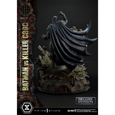 Batman Estatua Ultimate Premium Masterline Series Batman Versus Killer Croc Deluxe Version 71 cm