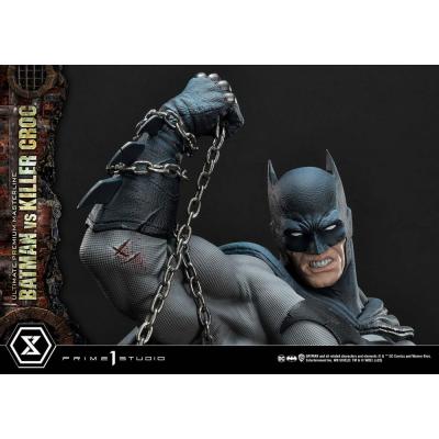 Batman Estatua Ultimate Premium Masterline Series Batman Versus Killer Croc Deluxe Version 71 cm