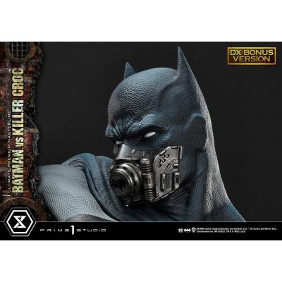 Batman Estatua Ultimate Premium Masterline Series Batman Versus Killer Croc Deluxe Bonus Version 71 cm