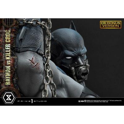 Batman Estatua Ultimate Premium Masterline Series Batman Versus Killer Croc Deluxe Bonus Version 71 cm