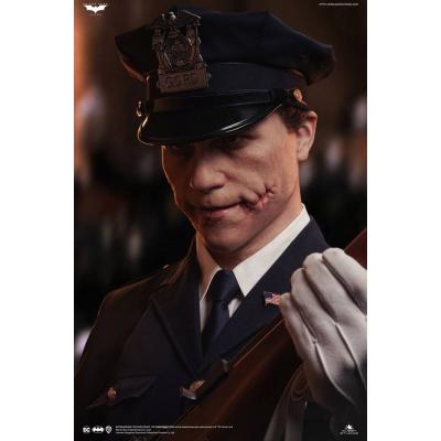 The Dark Knight Busto 1/1 The Joker (Police Uniform) 87 cm