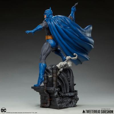 DC Comics Estatua 1/6 Batman (Retro Edition) 50 cm