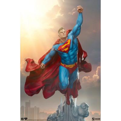 DC Comics Estatua Premium Format Superman 84 cm