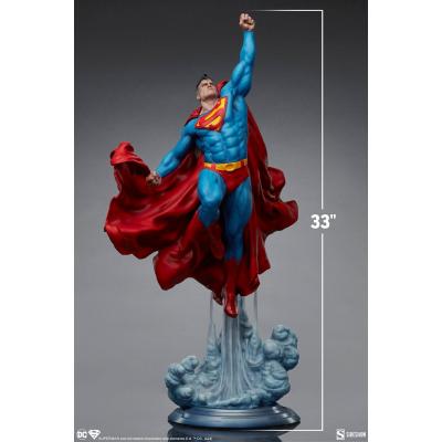 DC Comics Estatua Premium Format Superman 84 cm