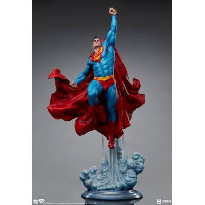 DC Comics Estatua Premium Format Superman 84 cm