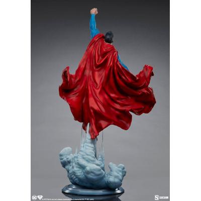 DC Comics Estatua Premium Format Superman 84 cm