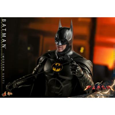 The Flash Figura Movie Masterpiece 1/6 Batman (Modern Suit) 30 cm