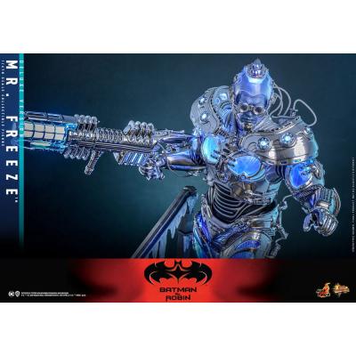 Batman y Robin Figura Movie Masterpiece 1/6 Mr. Freeze Deluxe Version 33 cm
