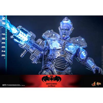 Batman y Robin Figura Movie Masterpiece 1/6 Mr. Freeze Deluxe Version 33 cm