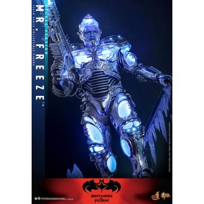 Batman y Robin Figura Movie Masterpiece 1/6 Mr. Freeze Deluxe Version 33 cm