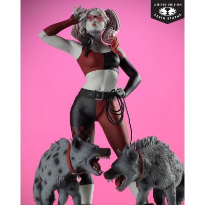 DC Direct Estatua 1/10 Harley Quinn: Red, White & Black Harley Quinn by Jenny Frison 19 cm