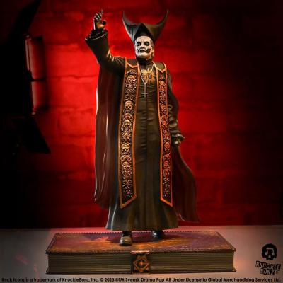 Ghost Estatua Rock Iconz 1/9 Papa Emeritus IV (Black Robes) 22 cm
