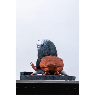 Animales fantásticos Estatua tamaño real Niffler 2 22 cm