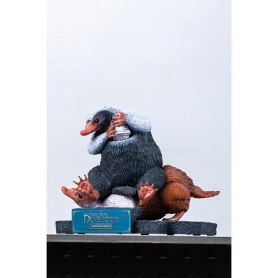 Animales fantásticos Estatua tamaño real Niffler 2 22 cm