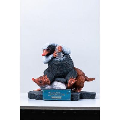 Animales fantásticos Estatua tamaño real Niffler 2 22 cm