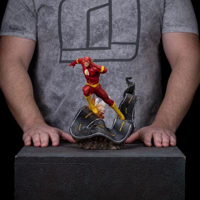 DC Comics Estatua 1/10 Art Scale Flash 25 cm