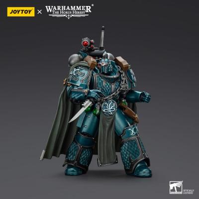 Warhammer The Horus Heresy Figura Alpha Legion Exodus The One who is Many With Sniper Rifle And Power Dagger 20 cm