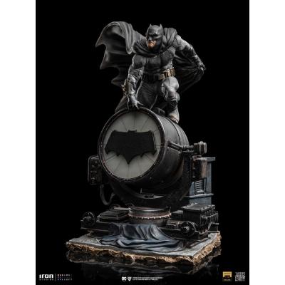 Zack Snyder's Justice League Estatua 1/10 Deluxe Art Scale Batman on Batsignal 28 cm