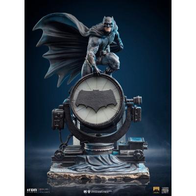 Zack Snyder's Justice League Estatua 1/10 Deluxe Art Scale Batman on Batsignal 28 cm