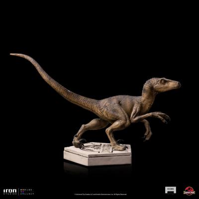 Jurassic World Icons Estatua Velociraptor B 9 cm