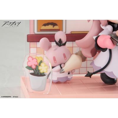 Arknights Estatua PVC Would You Like A Dessert? Mini Series Civilight Eterna 11 cm