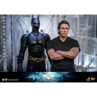 El caballero oscuro: La leyenda renace Figuras y Diorama Movie Masterpiece 1/6 Batman Armory with Bruce Wayne 30 cm